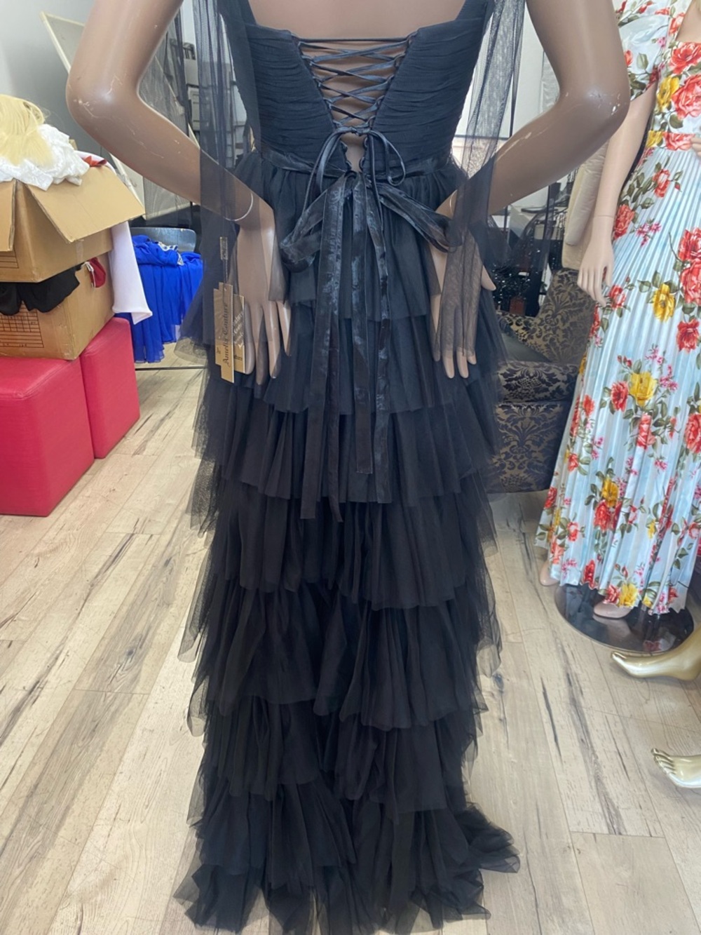 Prom dress - Picture 5 of 9